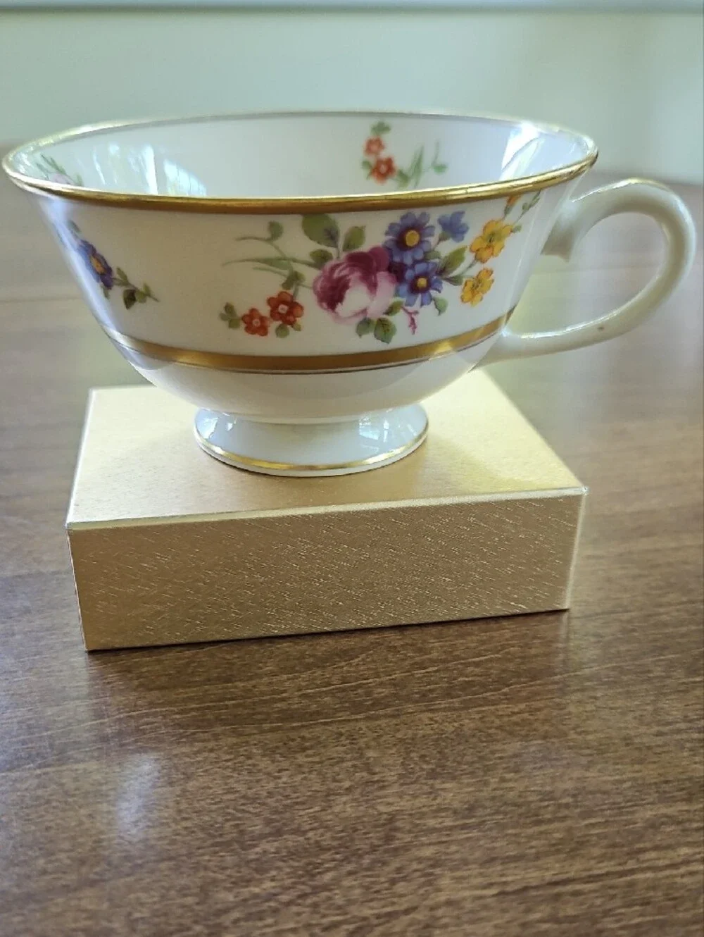 Coxon Belleek Floral Bouquet Tea Cups, Set of 3